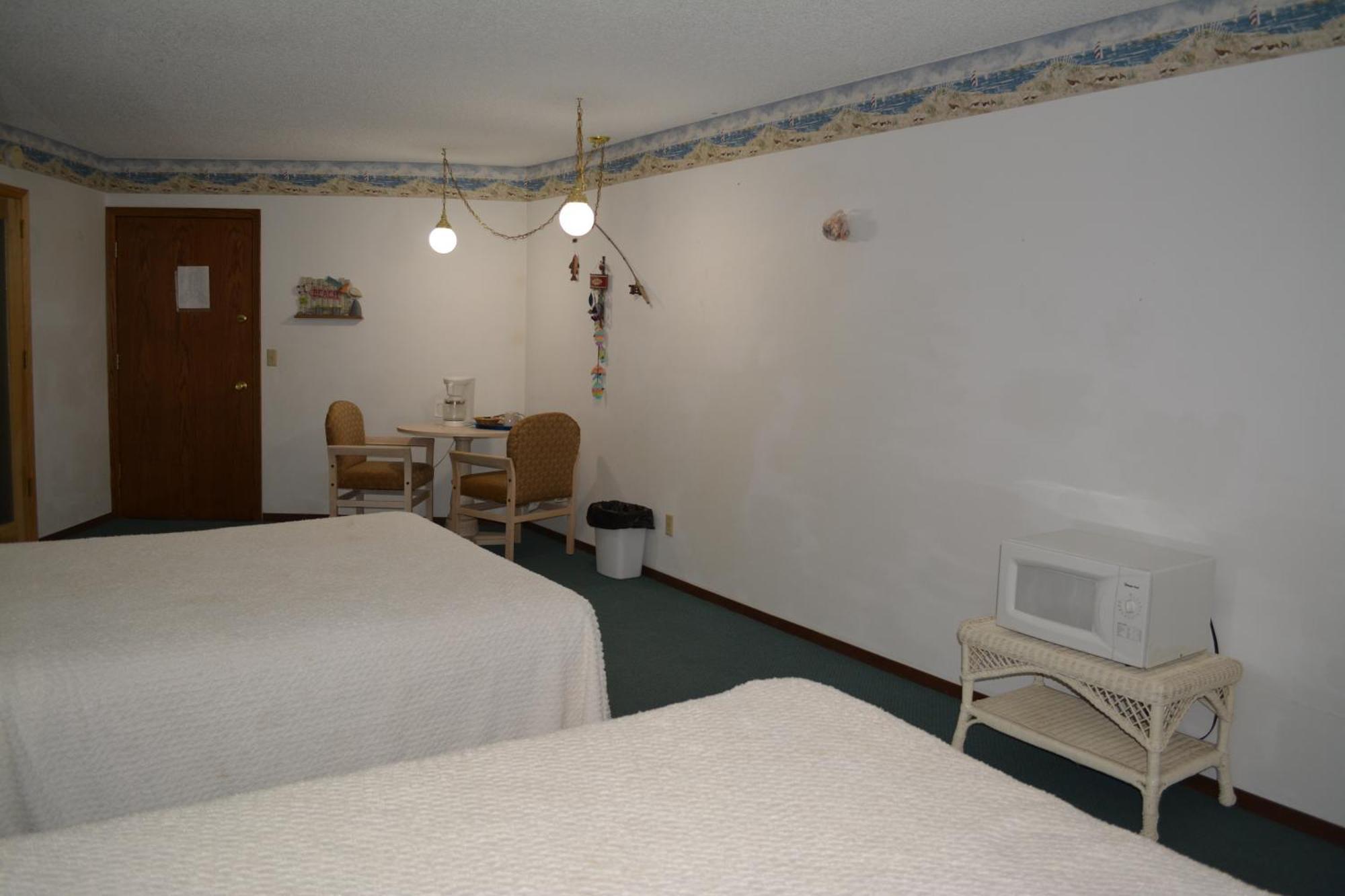 Bloomer Inn & Suites Номер фото