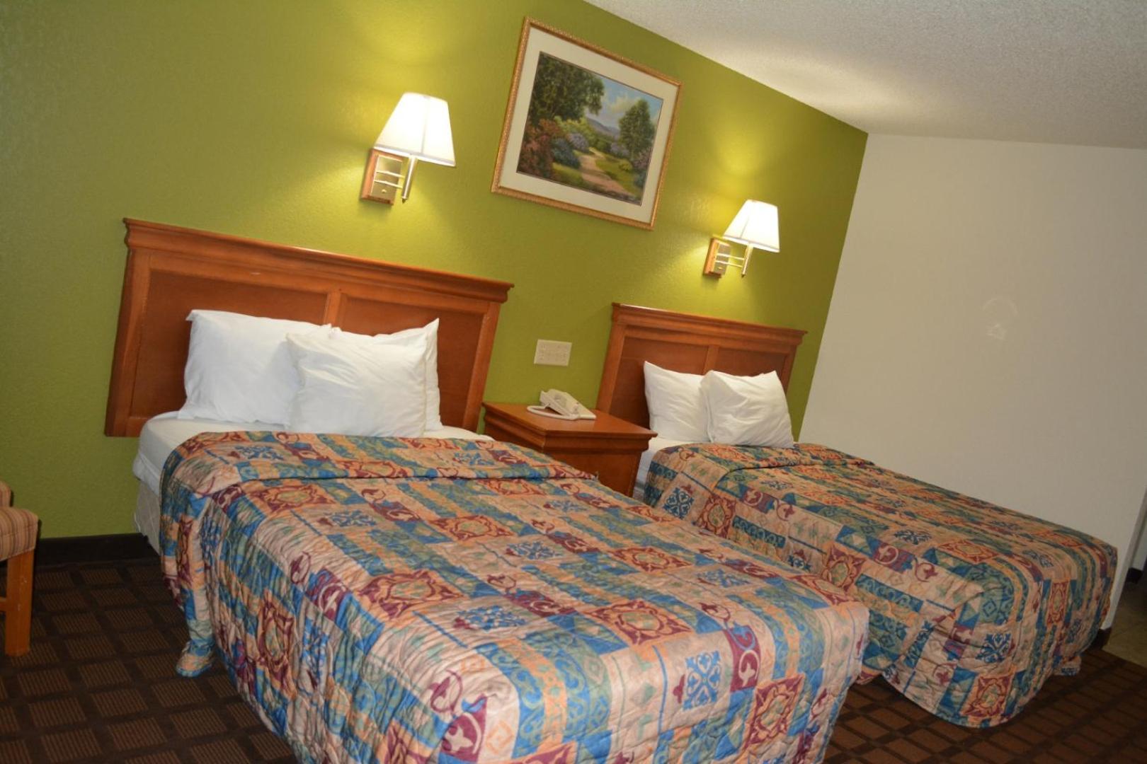 Bloomer Inn & Suites Екстер'єр фото