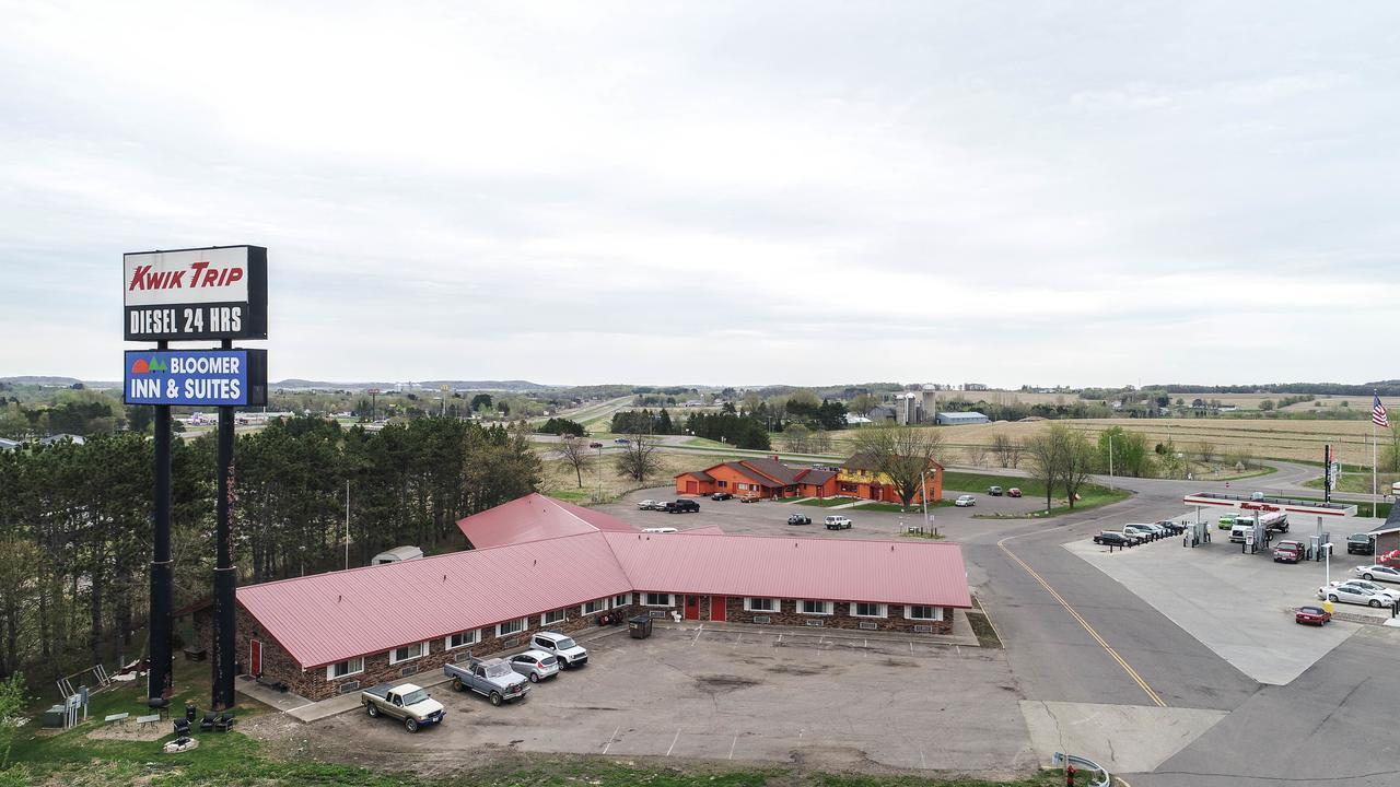 Bloomer Inn & Suites Екстер'єр фото